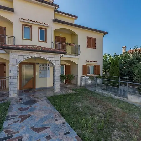 Beakovic Radosi A4 Apartment